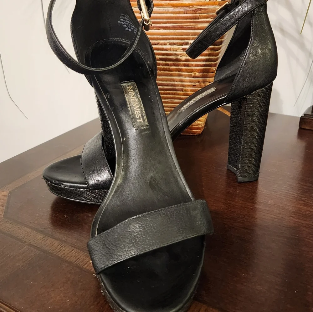Heels - Picture 4 of 9